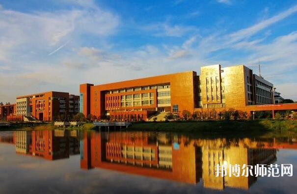 湖南工業師范大學是幾本