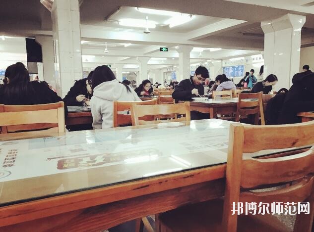 中南財經政法師范大學南湖校區宿舍條件