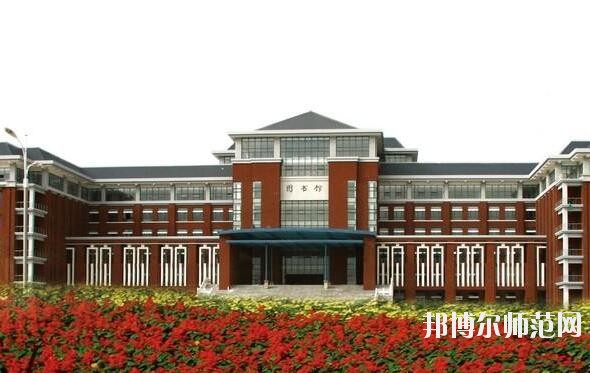 呼和浩特職業師范學院西校區是幾專