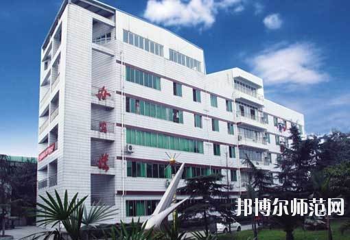 成都實驗商貿(mào)幼兒師范管理學(xué)校2020年報名條件、招生要求、招生對象