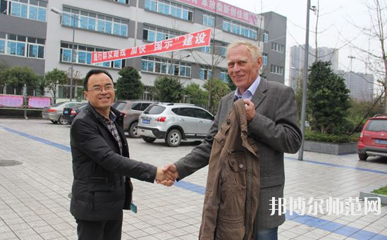 大竹縣幼兒師范職業中學2020年招生辦聯系電話