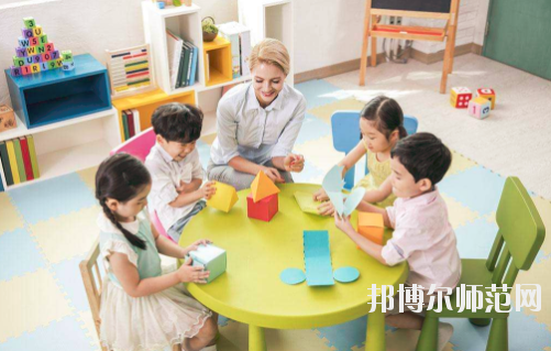 四川中專幼師學校專業都學什么
