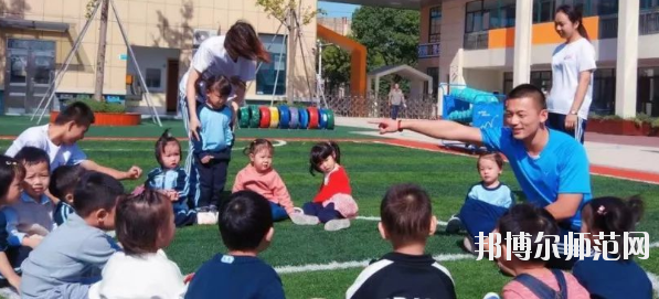 貴陽2020年男生讀幼師學校學什么專業好些