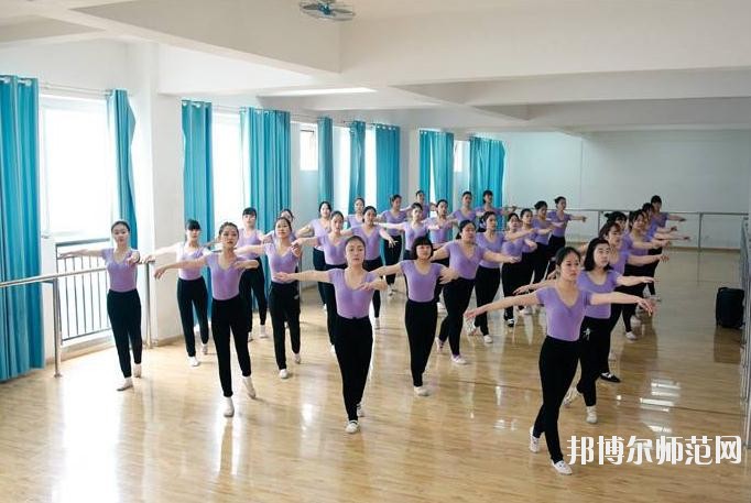 廣州2020年女生讀幼師學校學什么專業好