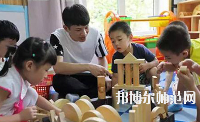 蘭州2020年男生讀幼師學校學什么專業好