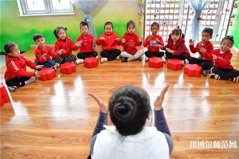 武漢2020年在幼師學校學什么專業好