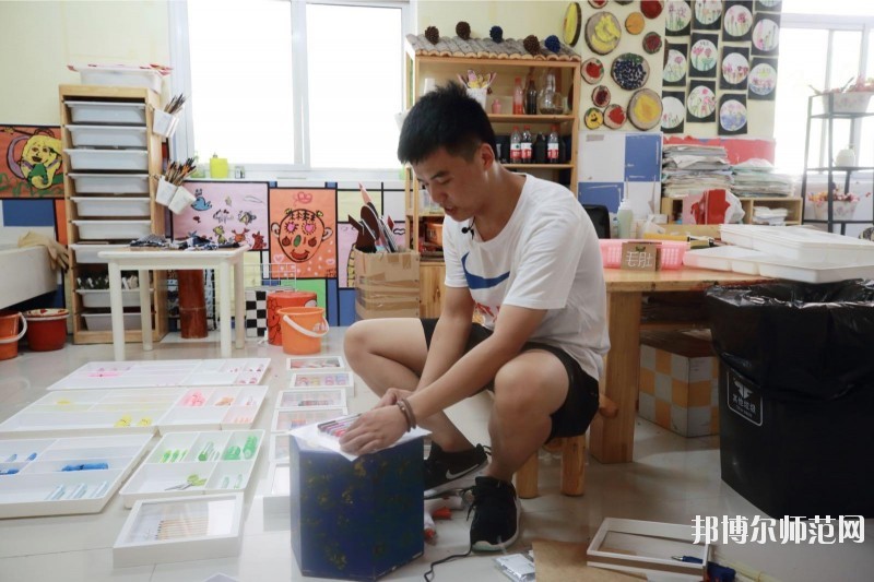 寶雞2020年男生讀什么幼師學校
