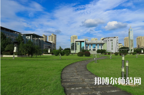 重慶文理師范學院星湖校區的網站網址