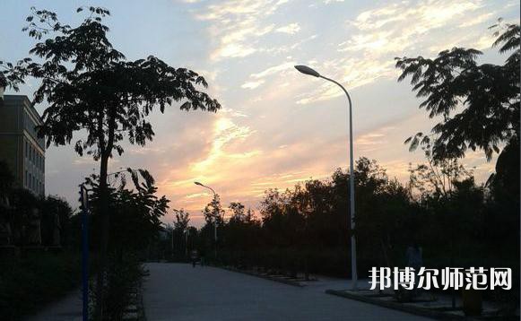 西北大學師范學院桃園校區2023年招生辦聯系電話
