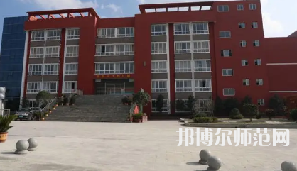 2023年貴州藝術教育專業學校報名條件